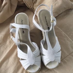 American eagle sandal/wedge